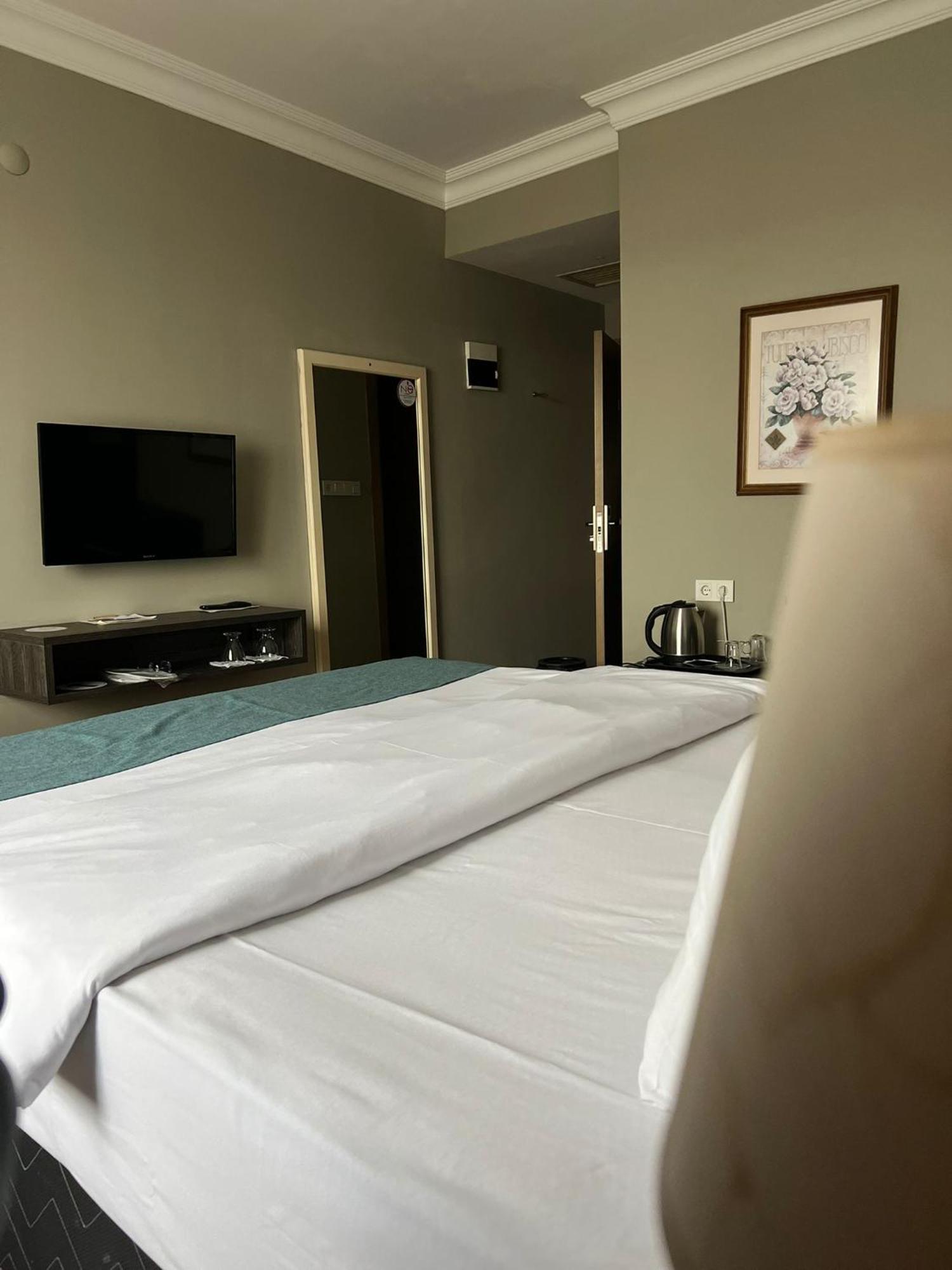Grand Park Hotel Corlu City Center Bed And Breakfast Exterior photo